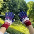 Color-block knitted touchscreen gloves for women and men, warm winter outdoor cycling gloves. - One Size / Blue