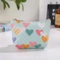 Mini quilted leather coin purse with colorful heart pattern, cute portable makeup zipper bag. - Green