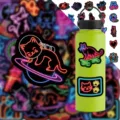 50pcs autocollants mignons de chat de dessin anime au neon impermeables pour tasse - 50 Pièces/Paquet