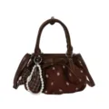 Bolso de nube plisado con lunares marrones, perlas y lazo elegante para uso diario casual. - Con Colgante / Marrón