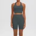 Vue détaillée de soutien-gorge de sport et short de yoga taille haute bien respirant - Gris Graphite