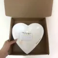 Cuenco de oración decorativo de madera en forma de corazón con tarjeta para regalos - 25x25x5 / Blanco
