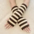 Calentadores de brazos de punto a rayas marrones y beiges guantes sin dedos de invierno. - Talla única / Rayas Café y Caqui