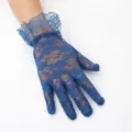 Guantes cortos de encaje azul para mujer, diseño floral elegante, ideales para verano. - Talla única / Borde de Encaje Azul