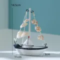 Mini mediterranes Segelschiff Ornament aus Holz mit Muscheln, Tischdekoration, 14.5cm - Muschel Segelboot