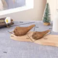 Minimalistische Massivholz Vogel Figuren Paar, skandinavische Tisch Deko Skulpturen. - Pummelige Vogel Ornamente (Paar) / Naturholzfarbe
