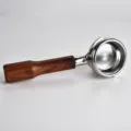 Portafiltro per macchina da caffè in acciaio inossidabile con manico in legno massello. - Beccuccio Singolo / Legno di sandalo rosso