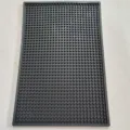 Tappetino da bar nero in PVC con superficie a pioli antiscivolo per cucina e bancone. - 30x20x1cm / Nero