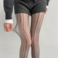 Collant lolita jacquard grigio con delicato motivo a righe verticali e tessuto elastico. - Taglia unica / Grigio