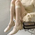 Chaussettes hautes blanches lolita bas transparents jacquard floral pour femme chic. - Beige