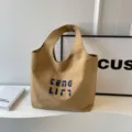 Beigefarbene Canvas Umhängetasche mit blauer Stickerei, große lässige Dametasche für Arbeit. - Braun