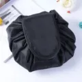 Borsa trucco nera con coulisse da viaggio, trousse cosmetica impermeabile portatile. - nero puro