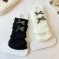 Jambières en tricot Lolita pour filles, nœuds écossais mignons et cloches, chaussettes d'hiver chaudes. - Taille unique / Lot de 2 / Noir+Blanc