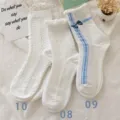 Chaussettes mi-hautes nœud doux blanc, été fin respirant dentelle style japonais variante. - Taille unique / Style Nœud Bleu Japonais 8-9-10