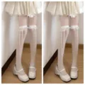 Süße weiße Lolita Overknee Strümpfe mit Spitzenbesatz und eleganten Schleifen für Damen. - Einheitsgröße / Overknee-Socken / 2er-Pack / Weiß