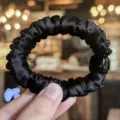 Chouchou de cheveux noir minimaliste avec pendentif carré élastique style coréen élégant - Noir