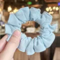 Coletero de lino azul claro, accesorio para el cabello dulce y elástico para uso diario. - Azul