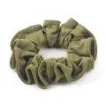 Elegante elastico per capelli in ecopelle scamosciata verde con design plissettato, morbido ed elastico. - verde-giallo