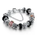 Silbernes europäisches Bettelarmband mit schwarzen Kristallen und Muranoglas Perlen. - Schwarz