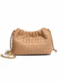 Borsa a tracolla in pelle intrecciata con catena dorata chic e sfera metallica, elegante. - Cachi