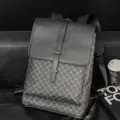 Zaino da lavoro elegante da uomo in pelle con motivo classico e chiusura con patta sicura. - Monogramma Nero