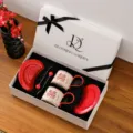Prachtige keramische koffiekop en schotel cadeauset, elegante mokdoos voor huwelijk. - Liefde Rood Dubbel Geluk