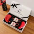 Keramische koffiekop en schotel cadeauset met luxe doos voor huwelijk of housewarming. - Vreugde in Huis