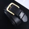 Klassischer schwarzer Ledergürtel für Herren mit goldener Schnalle, robust und casual. - 110cm / Schwarz