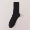 Herren schwarze gerippte Baumwollsocken, atmungsaktiv und schweißabsorbierend. - Einheitsgröße / Marineblau
