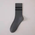 Calzini grigi da uomo a tubo medio con strisce nere calzini di cotone traspiranti - Taglia unica / Grigio scuro