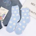 Lindas calcetas de felpa azul con estrellas para mujer, calcetines de invierno muy suaves. - Talla única / Azul