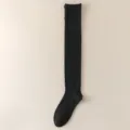 Schwarze Wolle Overknee Socken, warme Damen Winter Langstrümpfe, einfarbige Strickvariante. - Einheitsgröße / Schwarz