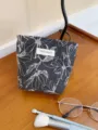 Floral canvas makeup bag for women, portable cosmetic pouch and toiletry organizer detail. - S / Black Floral