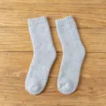 Dicke Strick-Winter-Wollsocken für Herren, kuschelige warme Freizeitsocken in Hellgrau. - Einheitsgröße / Hellgrau