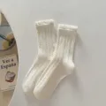 One Size / Milky White With White Edge