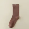 Calzini a tubo medio in cotone tinta unita da donna marrone, comodi e versatili da indossare. - Taglia unica / Caffè