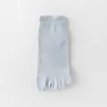 Light blue solid color five-toe socks for women, summer breathable mesh low-cut boat socks. - One Size / Blue
