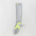 Chaussettes de compression longues de sport grises pour la course et le yoga fitness. - Taille unique / Gris clair