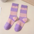 Damen gestreifte Wadenstrümpfe Frühling Sommer Mode koreanischer Stil süße lässige Baumwollsocken - Einheitsgröße / Lila