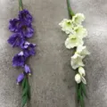 Variante di fiore gladiolo artificiale a 8 teste, bouquet decorativo viola e bianco. - Bianco