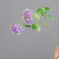 Ramo di fiori artificiali viola con bacche, ca. 70 cm di largo, ideale per decorazioni e matrimoni. - Viola