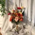 Close-up detail view of retro autumn artificial flower bouquet, elegant floral arrangement decor. - Bouquet 96741