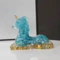 Handgefertigte Harz Kristall Stein Einhorn Figur, blaue und goldene Tisch Deko Skulptur. - 12x5x9.5cm / Aquamarin