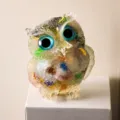 Kristall Harz Eule Figur Detailansicht, glitzernde Deko Skulptur für den Tisch zu Hause. - Katzenauge