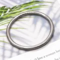 Brazalete rígido mate liso sólido, diseño de joyería minimalista clásico para uso diario. - Acero Arenado