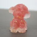 Rosa Kristall-Harz Zwergpudel Figur mit Goldfolie, niedliches Heimdeko Kunsthandwerk. - Wassermelonenrot