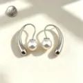 Pendientes de gancho de perla de acero inoxidable, joyería de diseño retro de moda. - Plateado