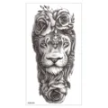 Adhesivo de tatuaje temporal impermeable con león negro y gris realista y hermosas rosas. - XQB-324 / 11.4*21CM