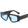 Modische quadratische Sonnenbrille mit dickem schwarzem Rahmen und blauen Gläsern für den Sommer. - Schwarzer Rahmen Blaue Gläser