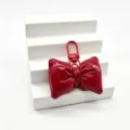 Roter Lackleder Schleife Schlüsselanhänger Taschenschmuck, süsser Bogen für deine Handtaschen. - Burgunderrot